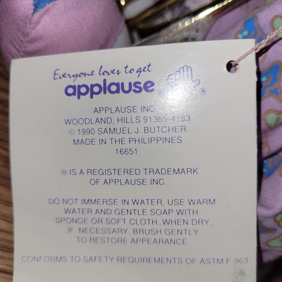 Precious Moments:  The Precious Moments Quartet Musical Collection Music Box - Picture 4 of 5